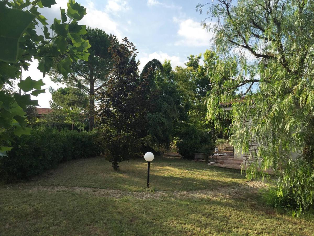 La Casa Nel Verde Larino Exteriör bild
